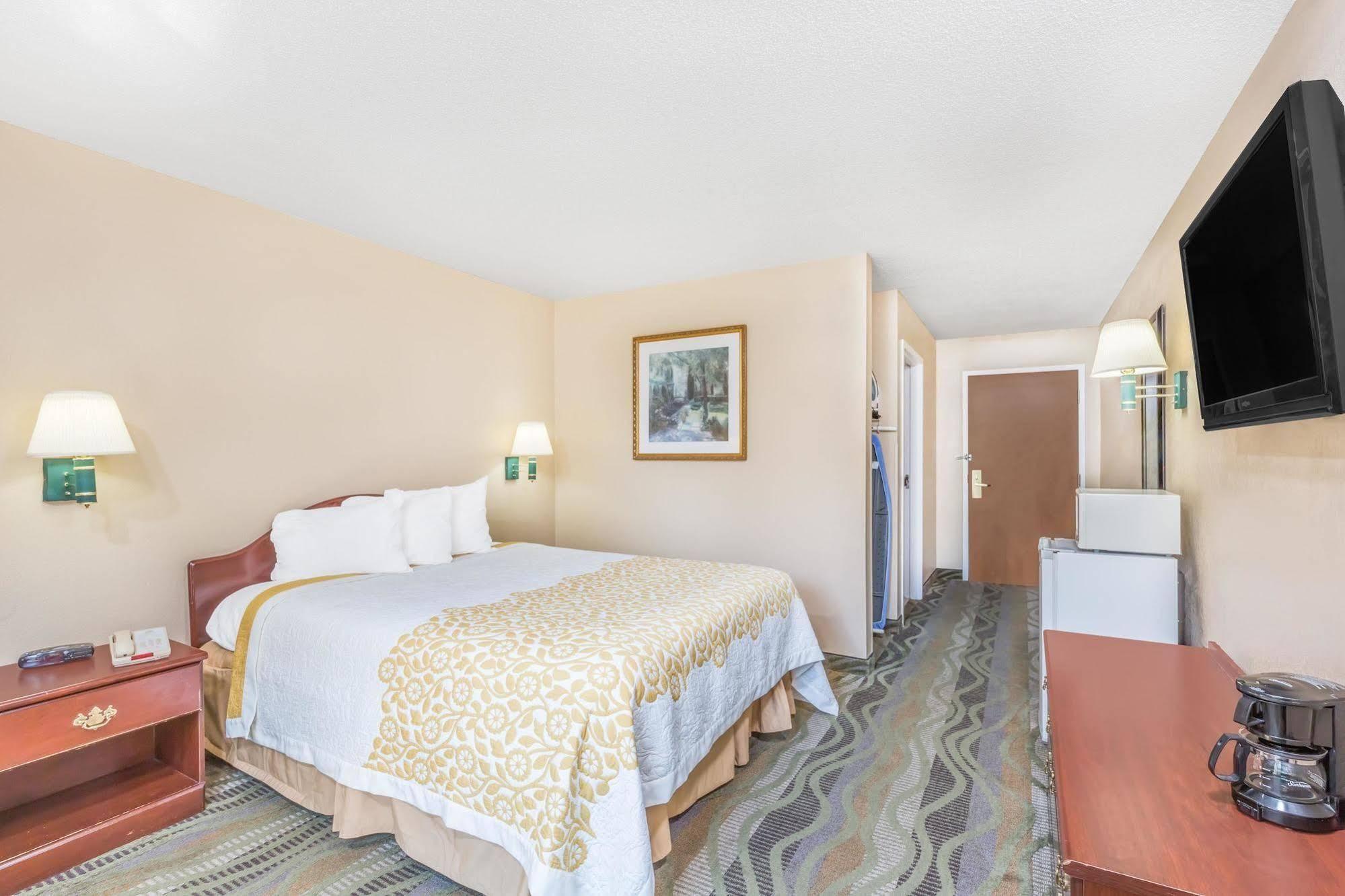 Surestay Hotel By Best Western Morganton Bagian luar foto